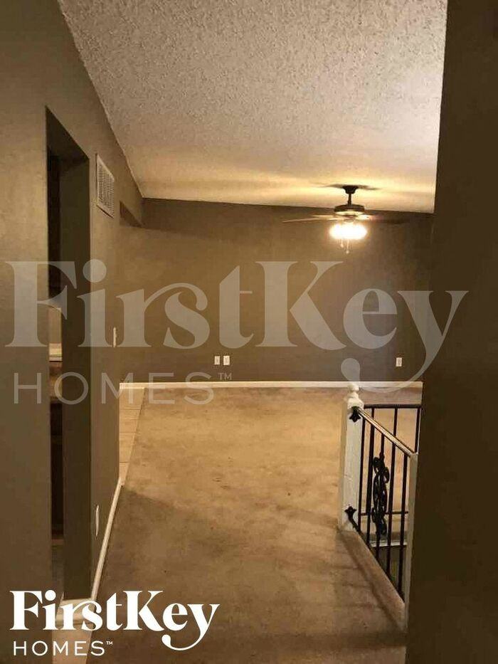 900 Sw Speas Dr - Photo 3 of 16