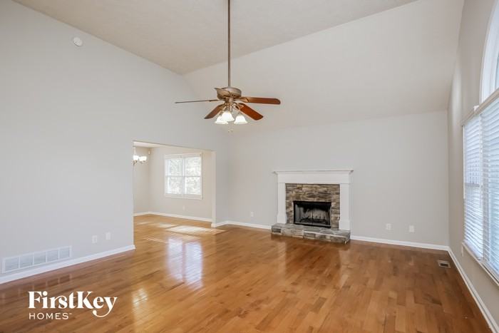 210 Calusa Lake Ct - Photo 2 of 15