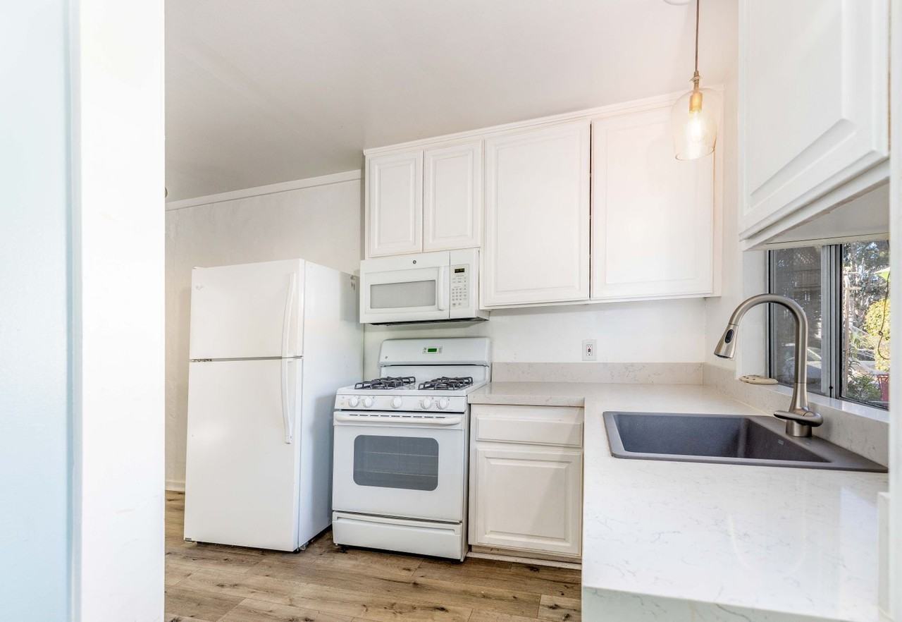 1172 Catalina - Photo 3 of 22