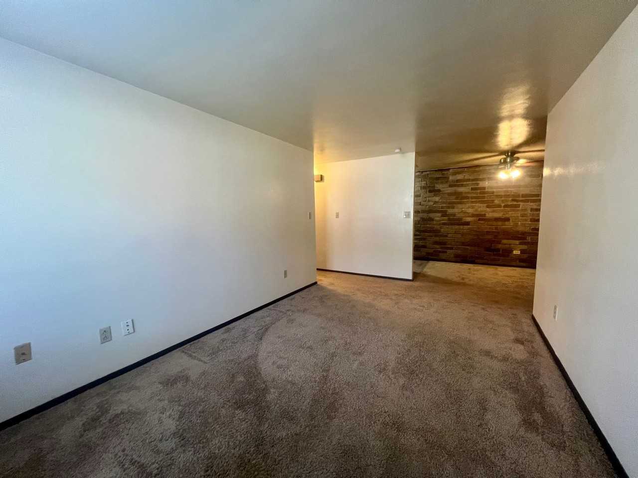 404 Kellywood Mnr - Photo 4 of 9