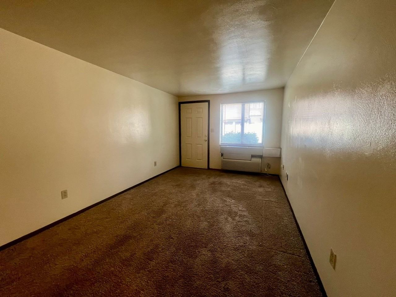 404 Kellywood Mnr - Photo 3 of 9