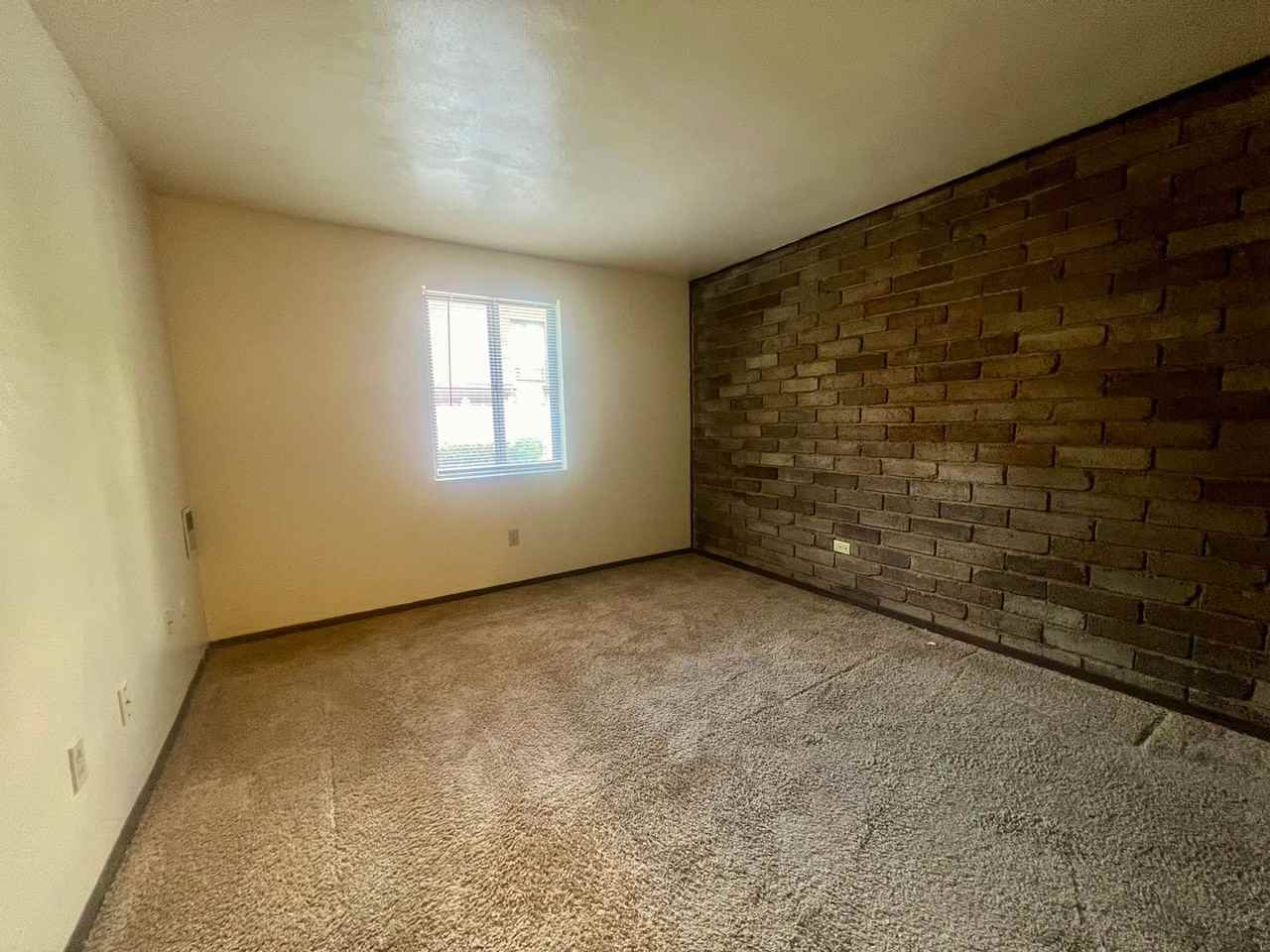 404 Kellywood Mnr - Photo 5 of 9