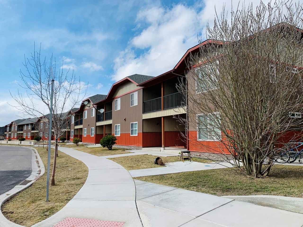 Calistoga Apartments - Photo 6 of 33