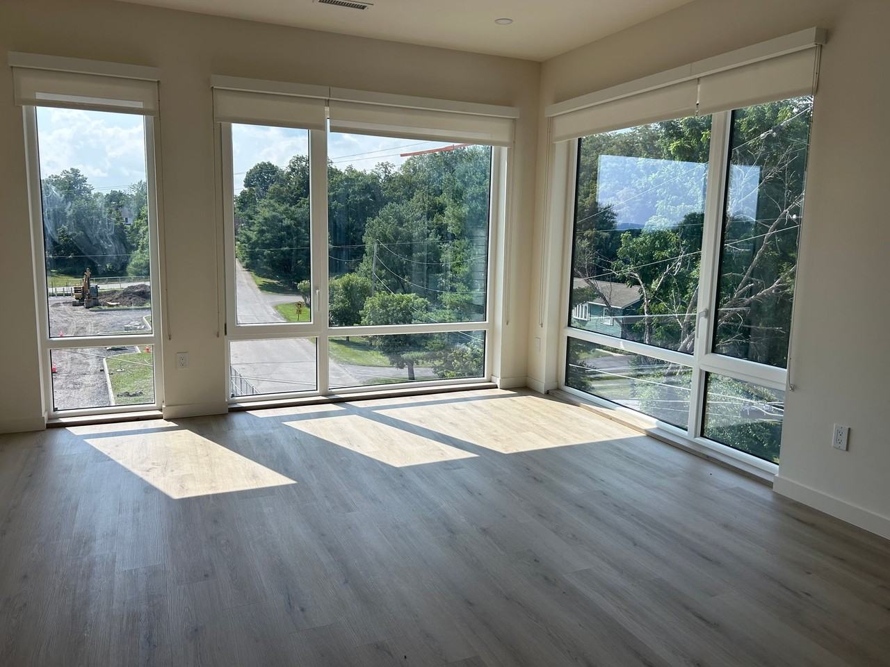 44 Springside - Photo 4 of 11