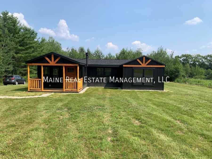 486 Main St - Photo 2 of 36