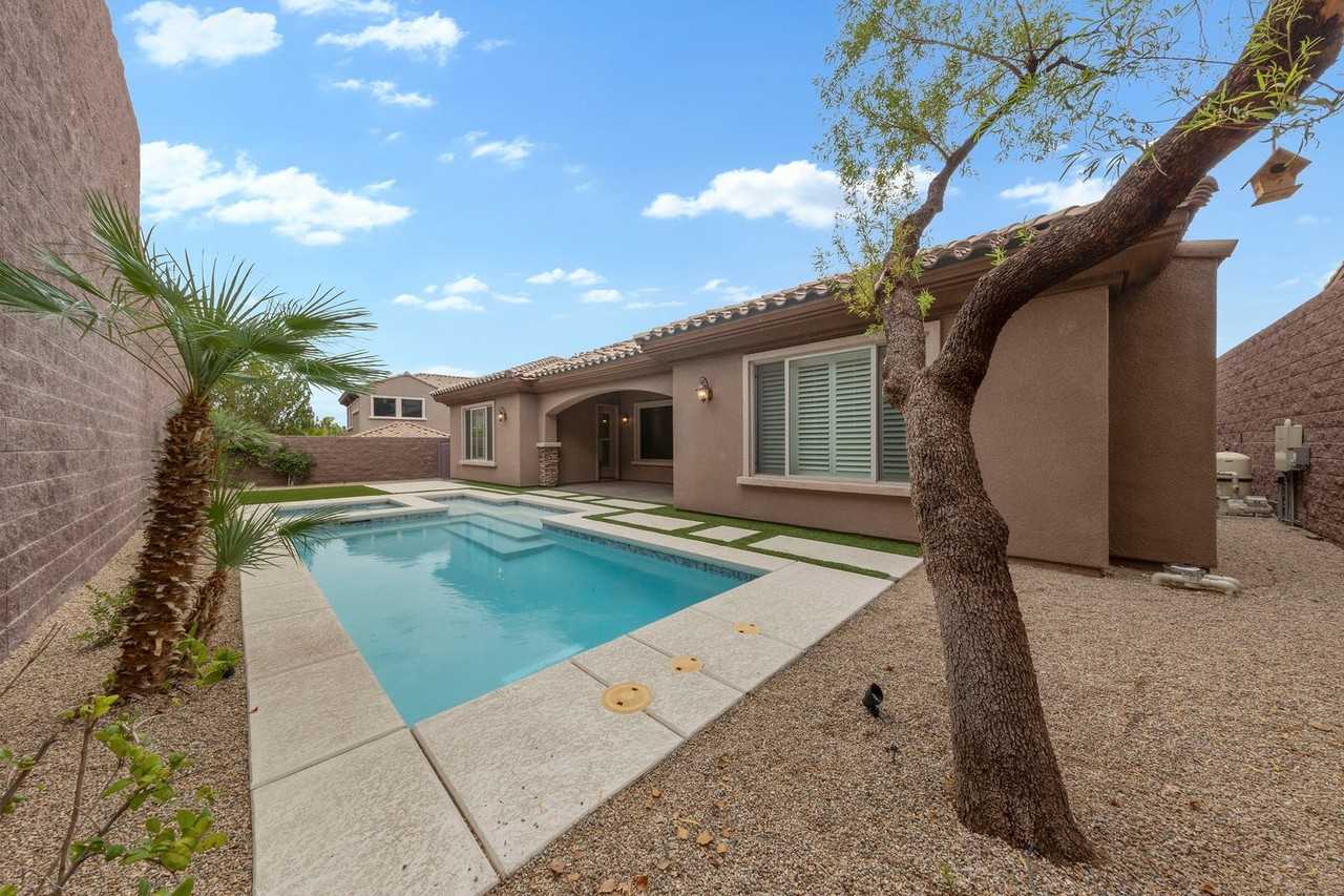 2776 Liberation Dr - Photo 4 of 41