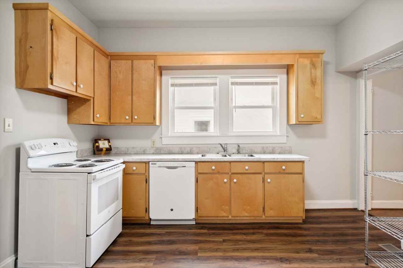 2607 W Knox St - Photo 7 of 17