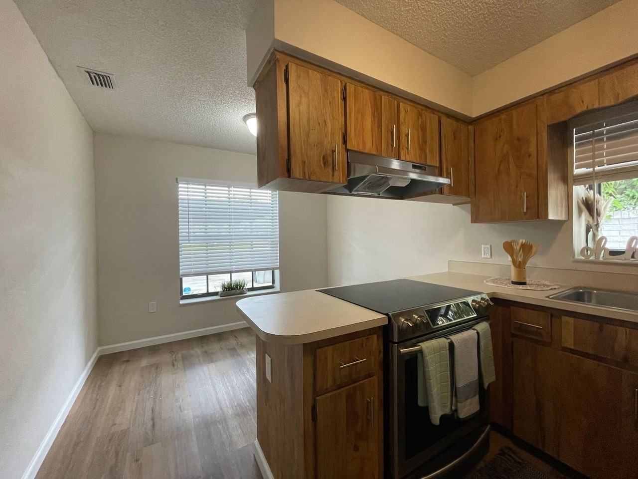 The Vanda Apartments | 1 & 2 Bedroom Apartments in Apopka, FL - Photo 5 of 20