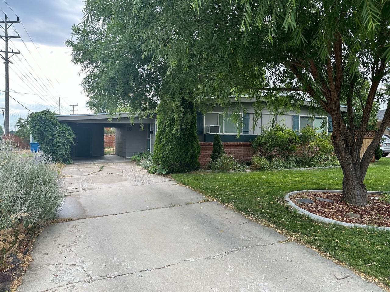 18 S Franklin Park Dr - Photo 2 of 22