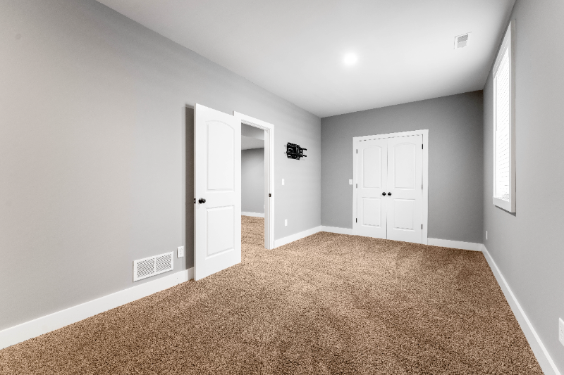 8013 Shady View Dr - Photo 2 of 13