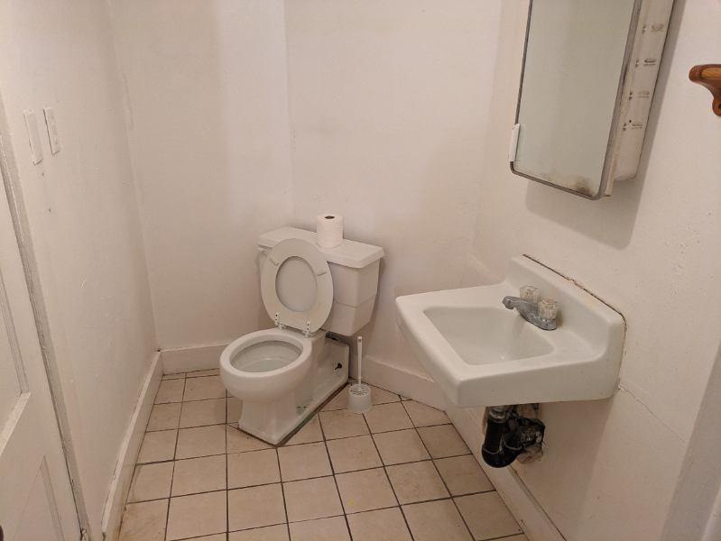 129 N Johnson Ave - Photo 3 of 19