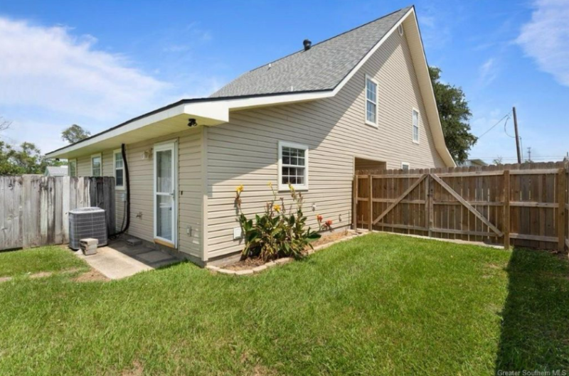 4450 Dean St #4450DEANST - Photo 3 of 20