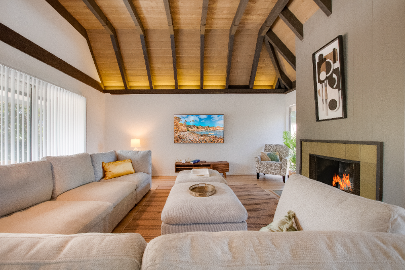 8143 La Jolla Scenic Dr N - Photo 4 of 23