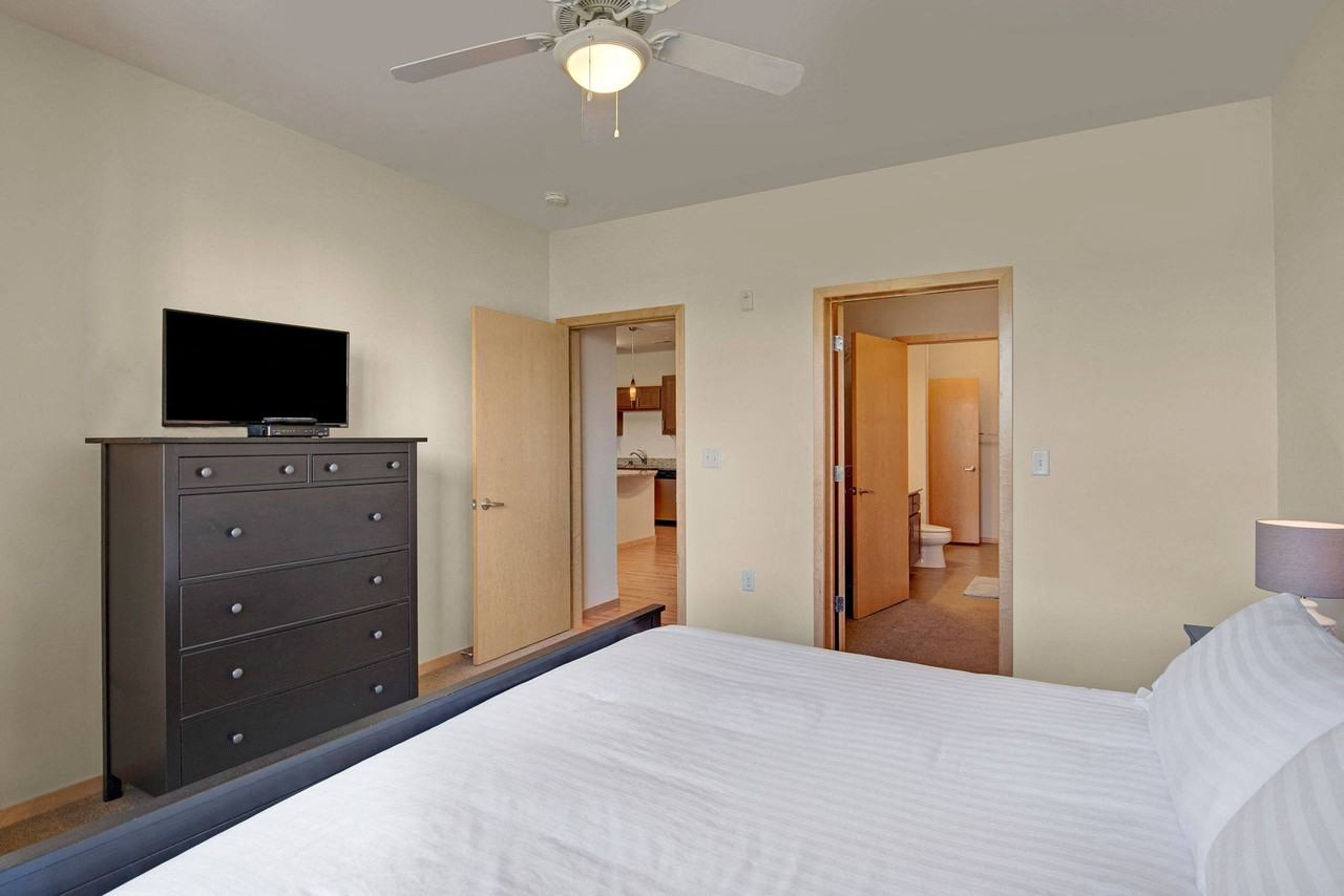 Van Buren Place - Photo 6 of 50