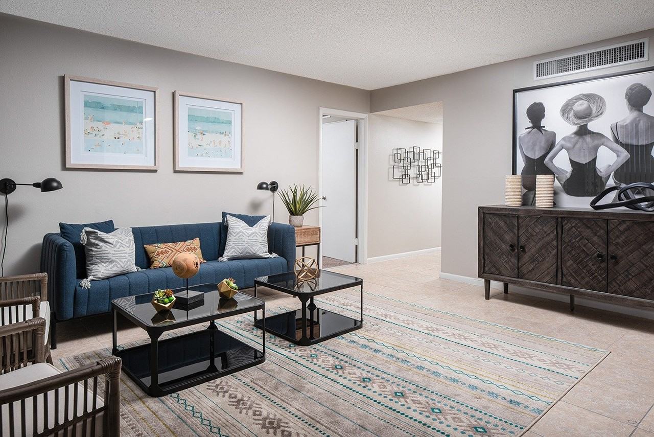 Fairways of Inverrary - Photo 2 of 29