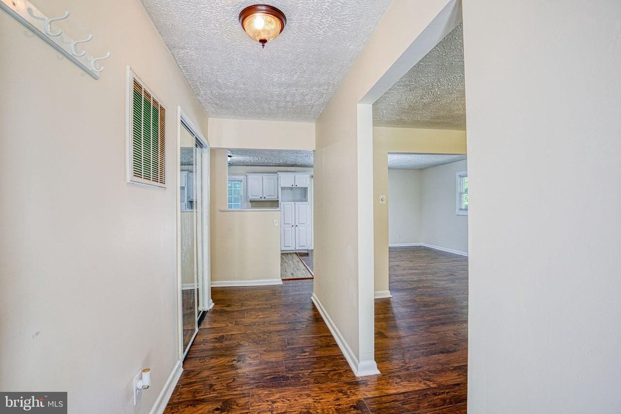 145 American Dr - Photo 3 of 17