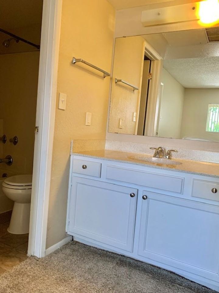 Desert Springs Apartments - Photo 6 of 50