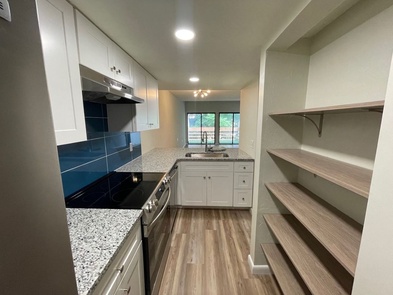 1638 Sw 16th St - Photo 7 of 22