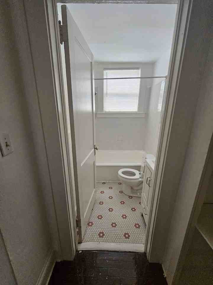 Greenwood Ave - Photo 3 of 22