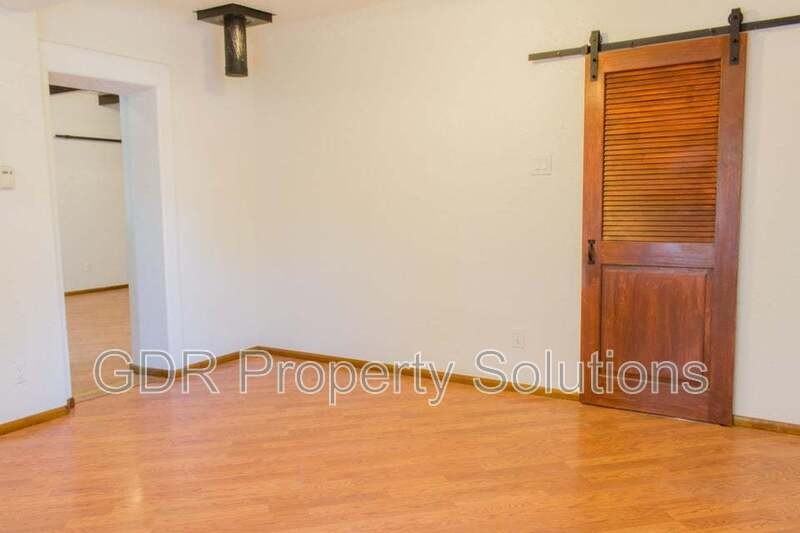 305 Wilshire Dr Sw - Photo 5 of 45