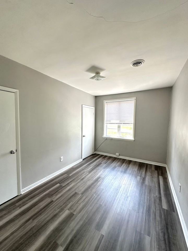 416 Kirkpatrick Street - Photo 3 of 9