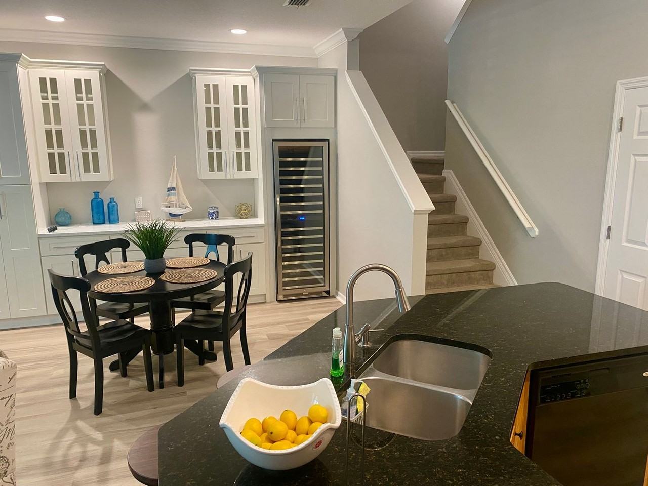 7558 Tamarind Ave - Photo 3 of 41