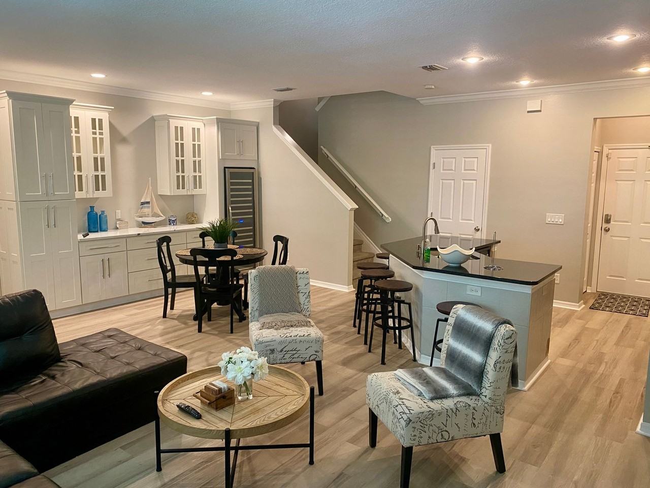 7558 Tamarind Ave - Photo 4 of 41