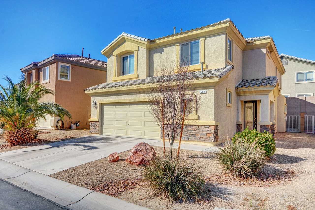 569 Newberry Springs Dr - Photo 3 of 49
