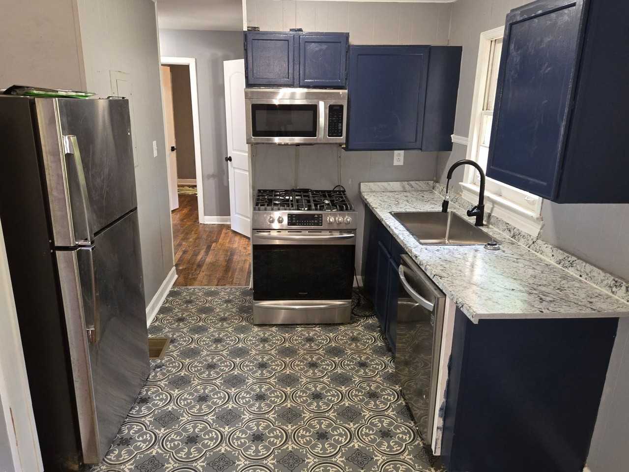 3584 Fairlane Dr Nw - Photo 3 of 10