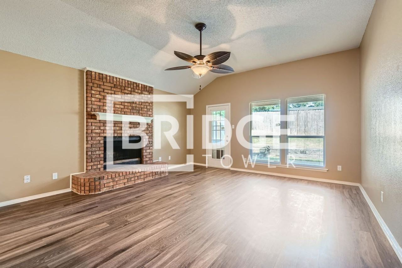 409 Kelley Ct - Photo 2 of 18