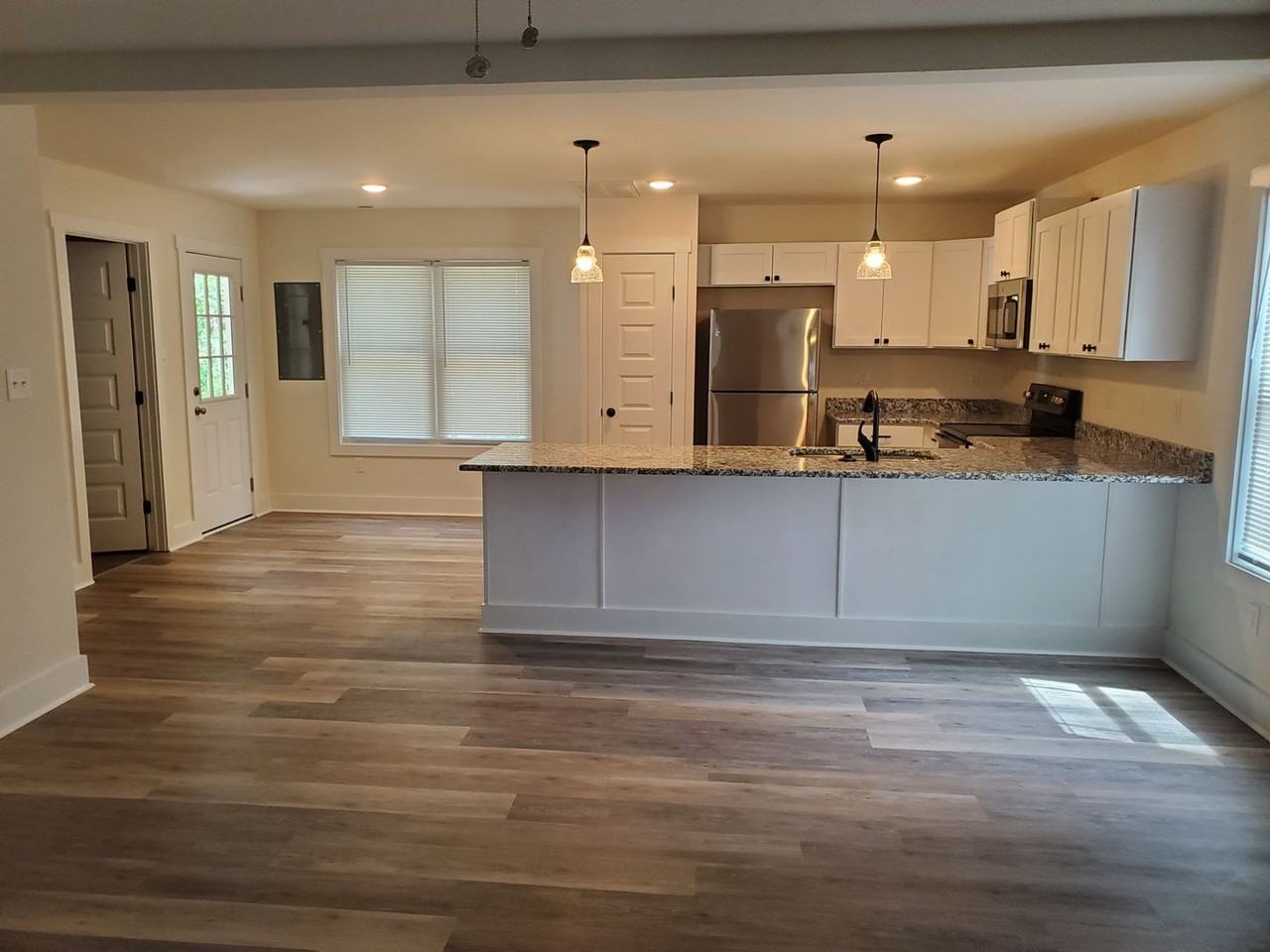 604 4th St - Photo 2 of 11