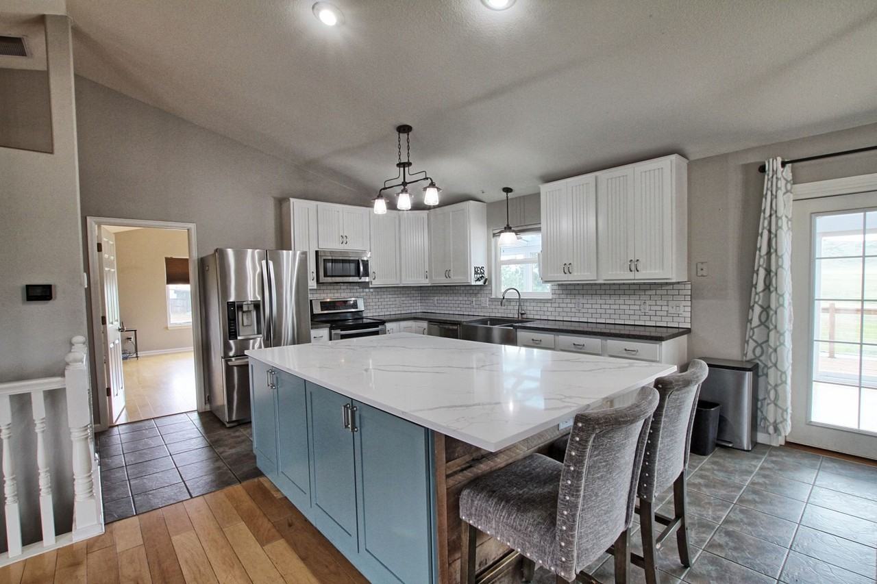 11549 Haskell Creek Rd - Photo 3 of 38