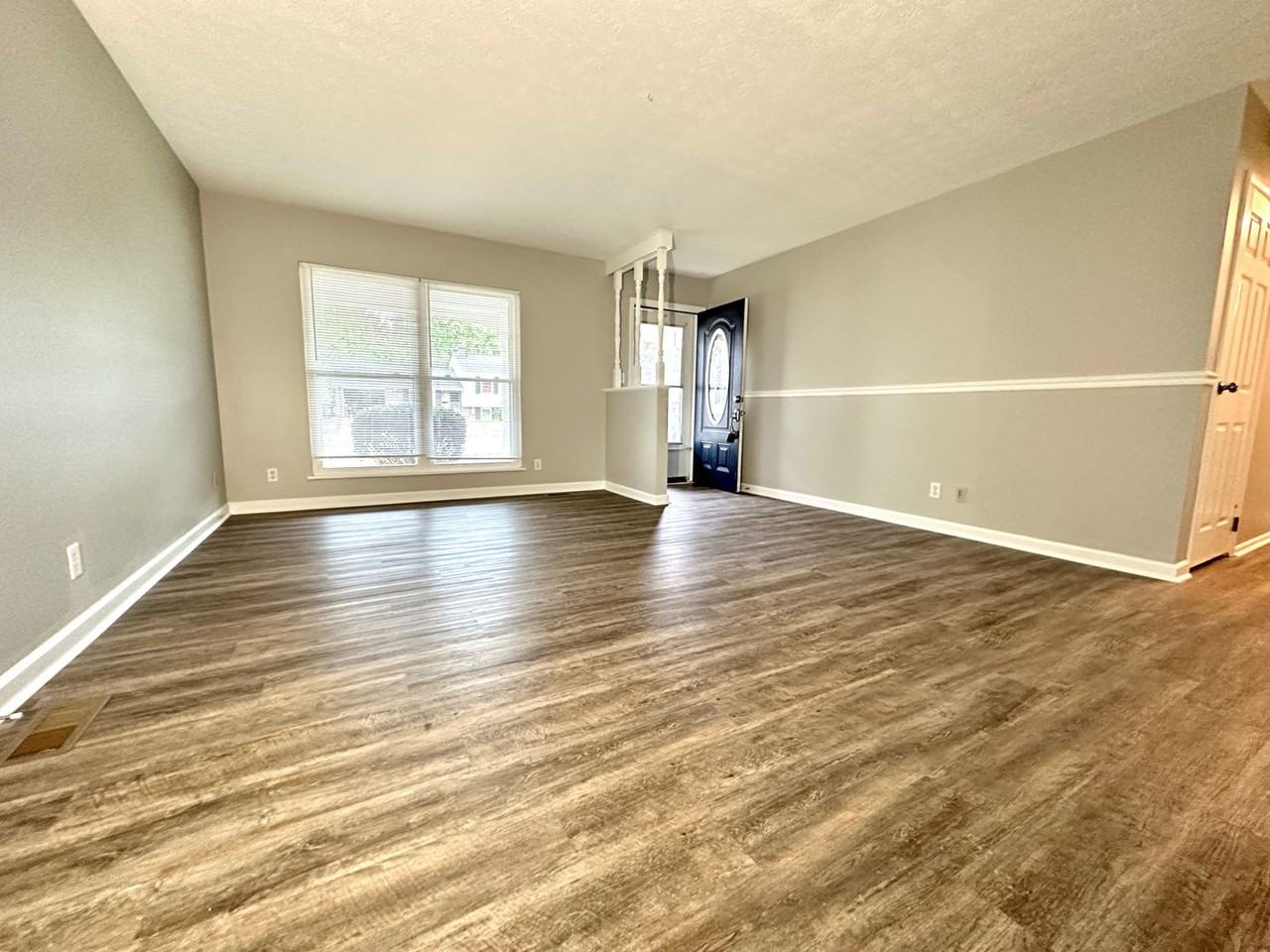 535 W Market St - Photo 3 of 19