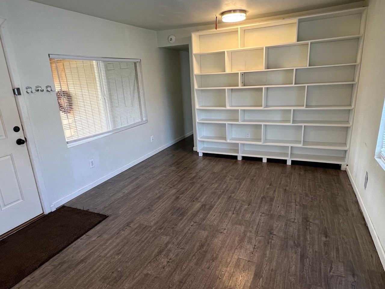 1200 W Dimond Blvd #1433 - Photo 3 of 15