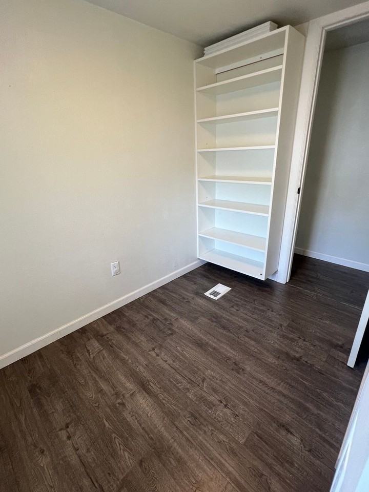 1200 W Dimond Blvd #1433 - Photo 4 of 15