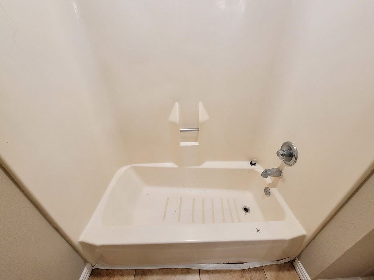 10010 Sagecanyon Dr - Photo 7 of 43