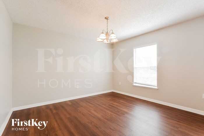 1026 Lake Doe Blvd - Photo 3 of 16