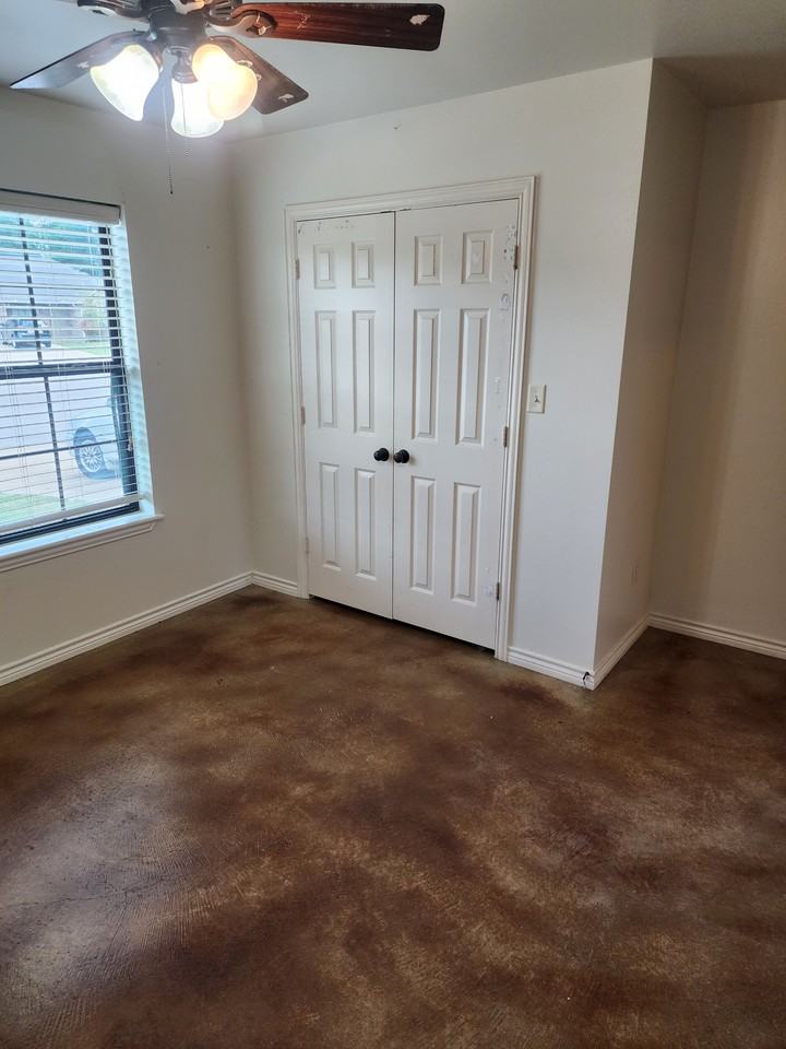 13370 Country Meadow Ln #NA - Photo 6 of 8