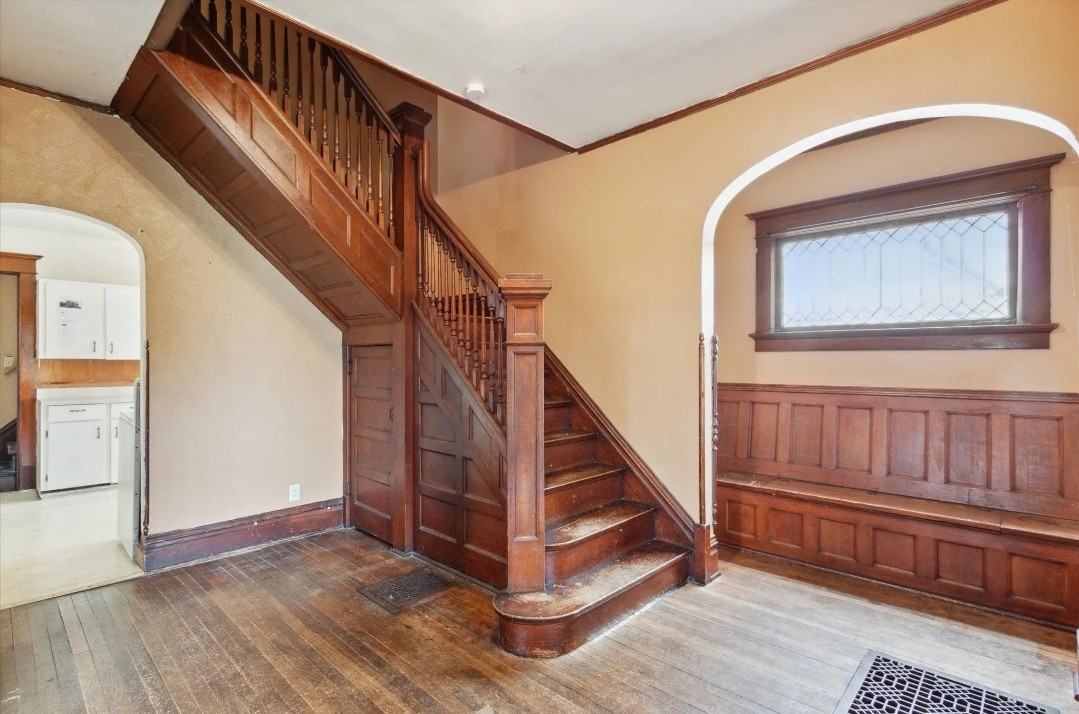 1500 E Delavan Dr #1 - Photo 5 of 19