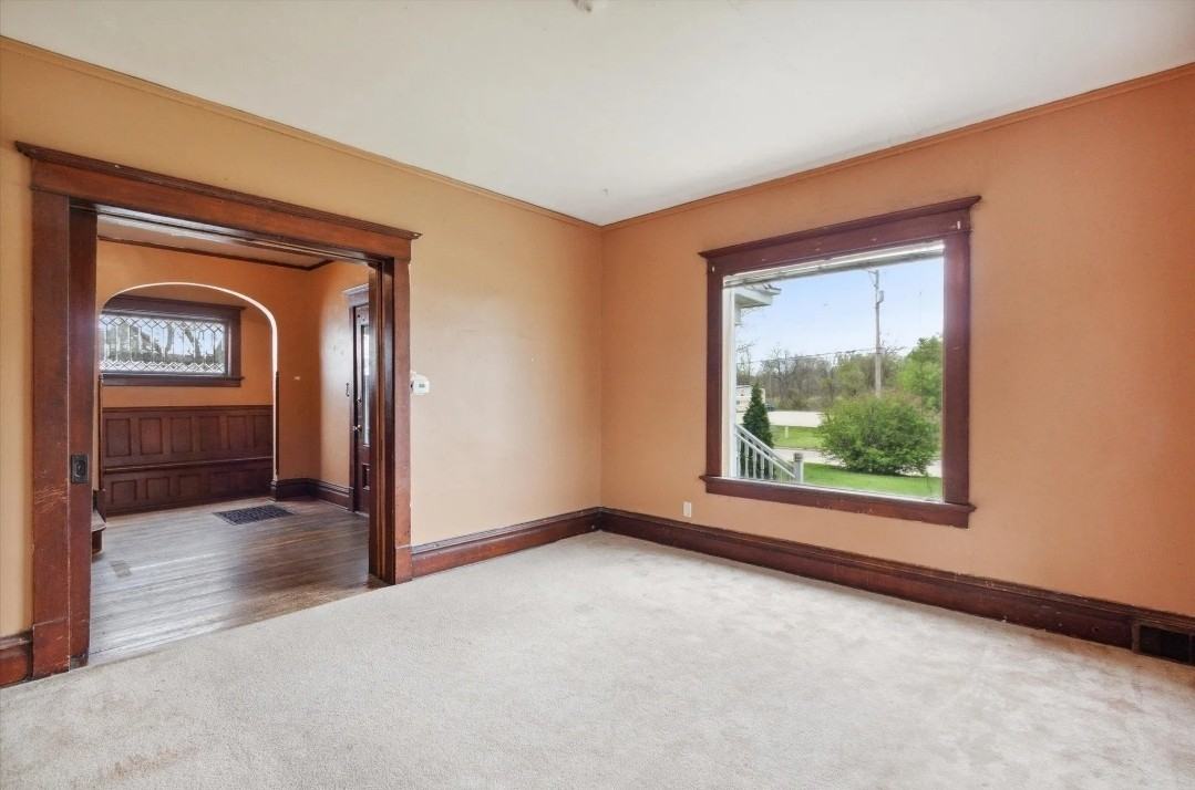 1500 E Delavan Dr #1 - Photo 6 of 19