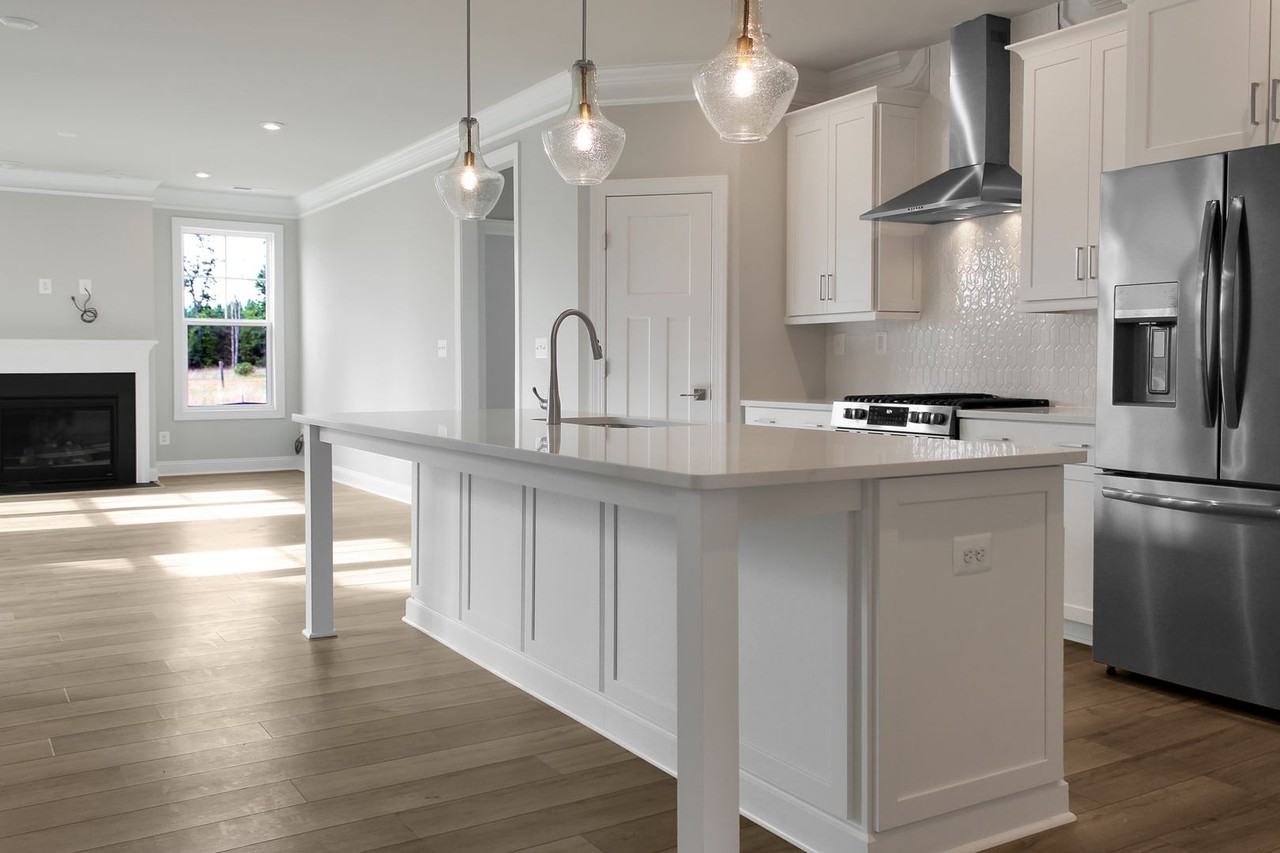 344 Bayberry Ln - Photo 2 of 22