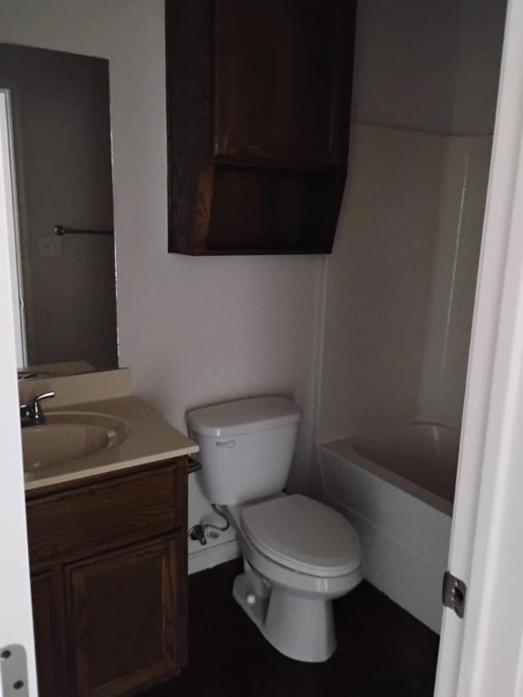 102 1/2 Surrey Ln 200 B - Photo 7 of 10