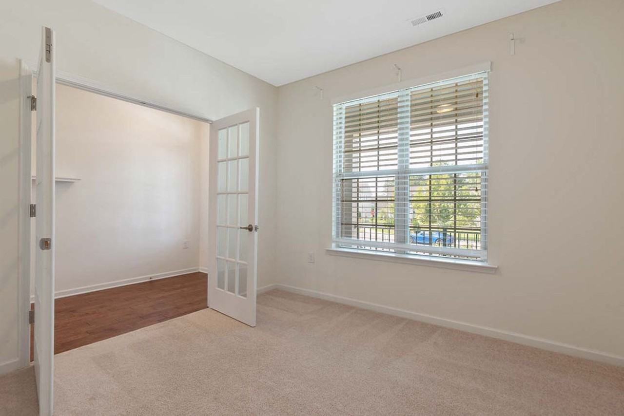 1012 Topland Ct - Photo 7 of 32