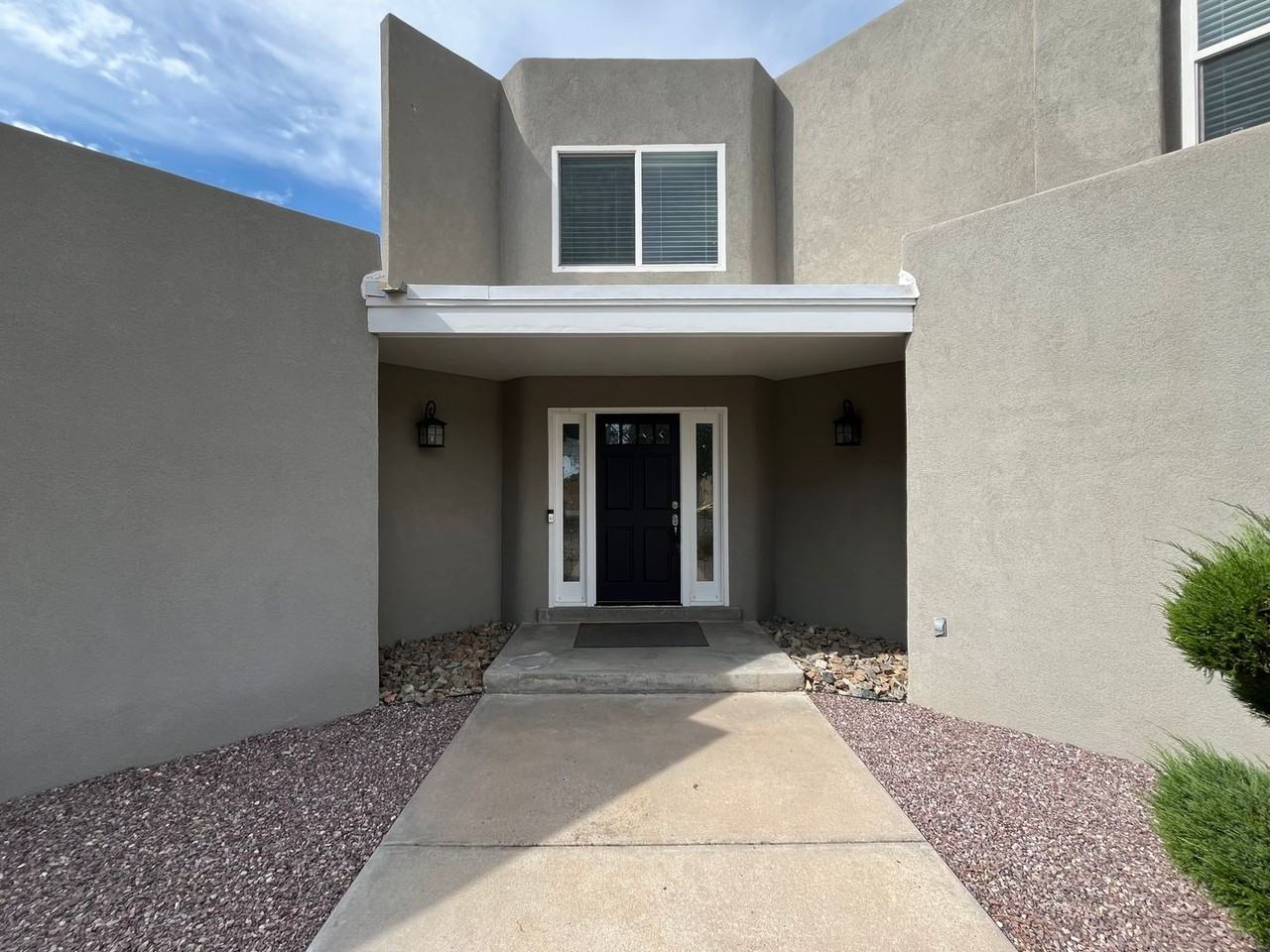 7509 Gila Rd Ne - Photo 2 of 46