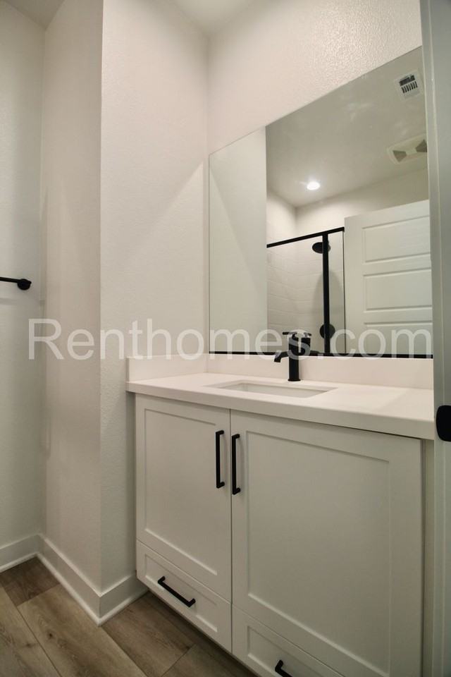 1710 Discovery Falls Dr #101 - Photo 5 of 24