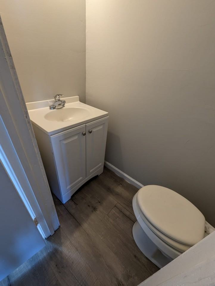 210 Helen St #208 - Photo 5 of 9