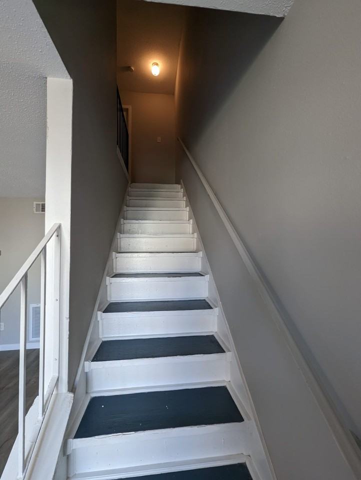 210 Helen St #208 - Photo 6 of 9