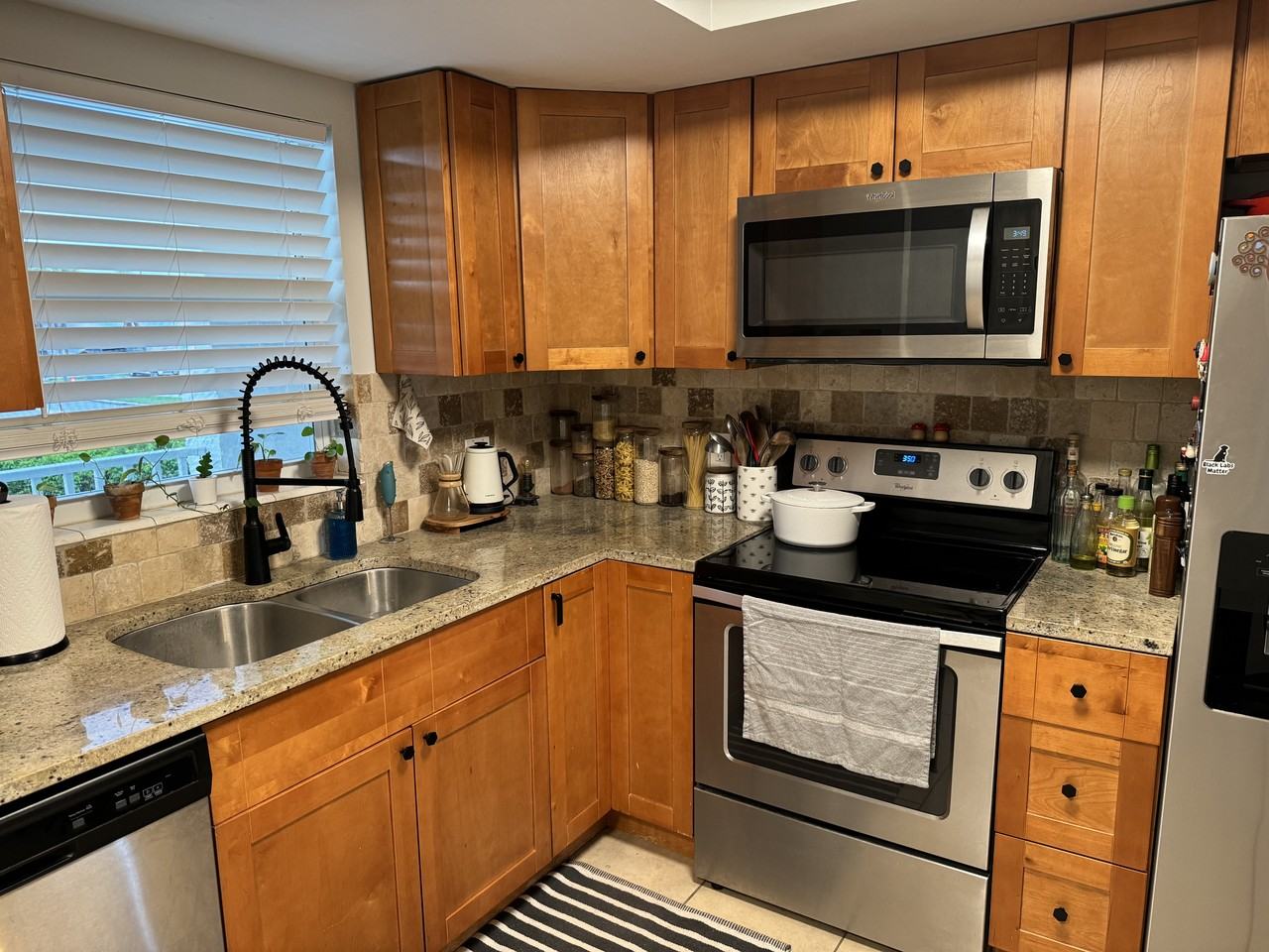 236 Castlewood Dr #201 - Photo 5 of 11
