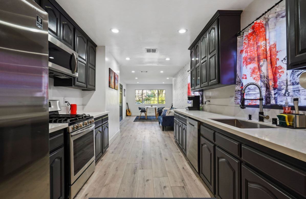 5601 Corbett St #NA - Photo 7 of 27