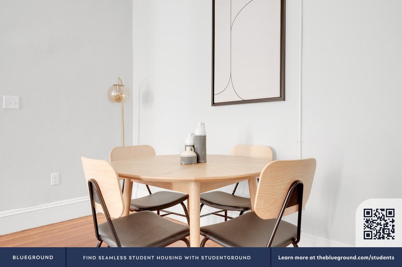 116 Winthrop Road - Photo 7 of 45